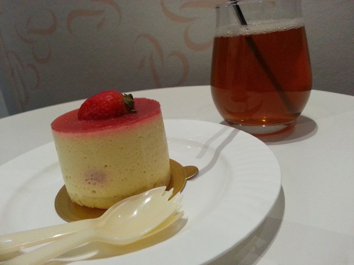 之前在J'aime bien Patisserie嚐到的Champagne Mousse，不錯