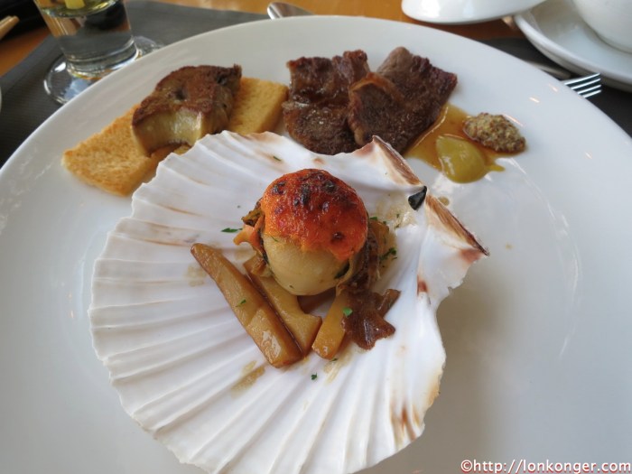 Fried Scallop with mushrooms (middle of the pic), Fried Foie Gras and Beef (beside the scallop)