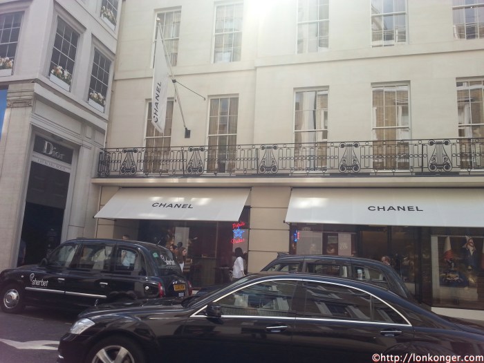 New Bond Street 的 Chanel