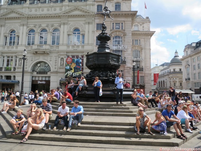 Piccadilly Circus 地標Shaftesbury Memorial Fountain